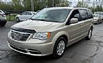 2016 Town & Country Touring Thumbnail 3