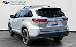 2019 Highlander Thumbnail 3
