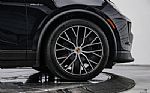 2025 Macan Electric Thumbnail 95