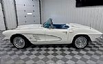 1961 Corvette Thumbnail 4