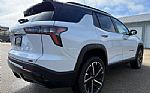 2026 Equinox Thumbnail 5