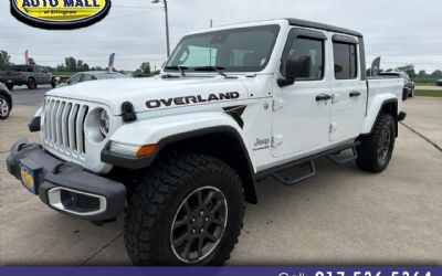 Photo of a 2020 Jeep Gladiator Overland 4X4 for sale