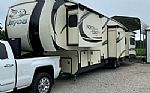 2016 Jayco Thumbnail 3