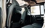 2025 Gladiator Rubicon Thumbnail 42
