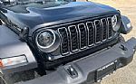 2024 Wrangler Thumbnail 30