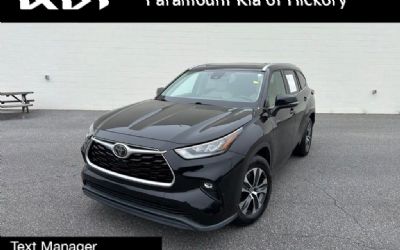 Photo of a 2020 Toyota Highlander XLE for sale