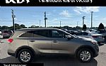 2017 Sorento Thumbnail 5