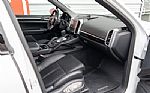 2018 Cayenne Thumbnail 28