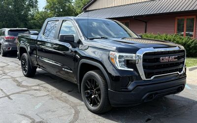 Photo of a 2021 GMC Sierra 1500 Crew Cab Truck for sale