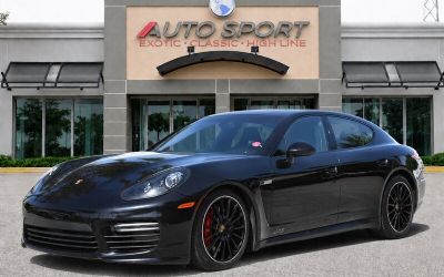 2015 Porsche Panamera GTS Sedan