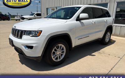 Photo of a 2019 Jeep Grand Cherokee Laredo E 4X4 for sale