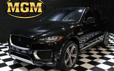 Photo of a 2017 Jaguar F-PACE for sale