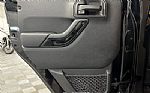 2016 Wrangler Thumbnail 35
