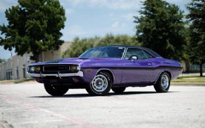 Photo of a 1970 Dodge Challenger R/T V- Code 440-6 Pack Numbers Match! for sale