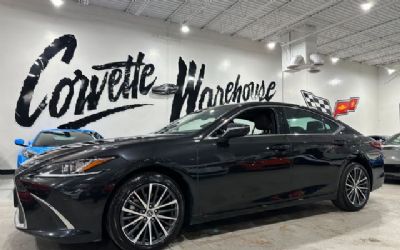 Photo of a 2024 Lexus ES 350 Premium, Intuitive, Accessory PKG, 18