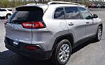2017 Cherokee Thumbnail 14