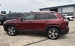 2019 Cherokee Thumbnail 4