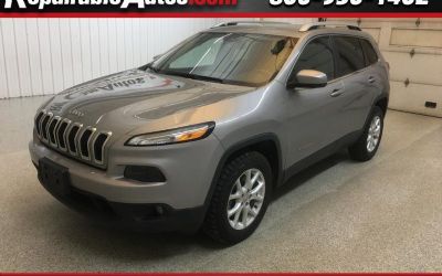 Photo of a 2016 Jeep Cherokee Latitude 4WD Repairable Hail Damage for sale