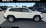 2016 Cherokee Thumbnail 8