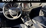 2016 Cherokee Thumbnail 16