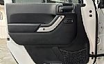 2016 Wrangler Thumbnail 30