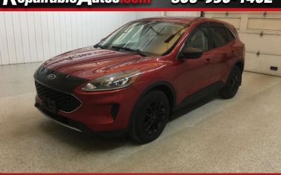 Photo of a 2022 Ford Escape Hybrid SE AWD Repairable Hail Damage for sale