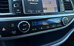 2015 Highlander Limited Thumbnail 16