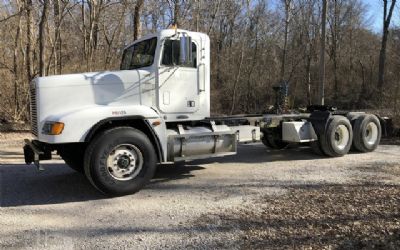Photo of a 2000 Freightliner FLD120 for sale