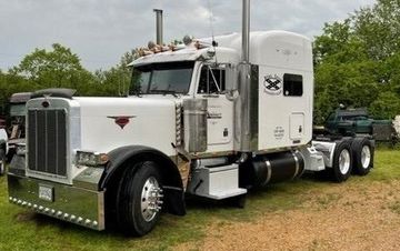 Photo of a 2004 Peterbilt 379 Semi-Tractor for sale