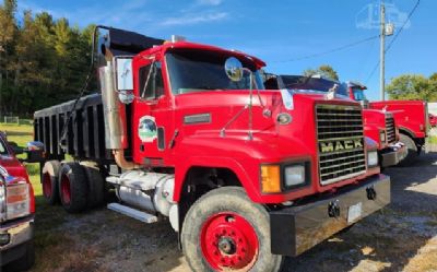 Photo of a 2000 Mack CH613 Dump Truck for sale