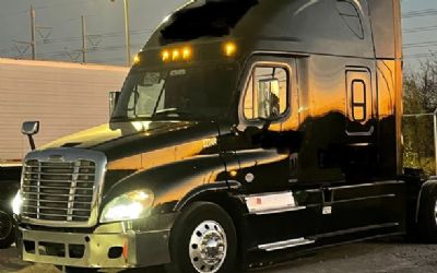 Photo of a 2017 Freightliner Cascadia SLP Semi-Tractor for sale