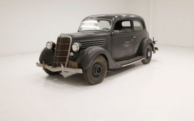 1935 Ford 48 Series Tudor Sedan 