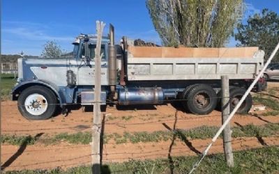 Photo of a 1968 Peterbilt 387 Sleeper Truck for sale