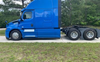 Photo of a 2019 Freightliner Cascadia 126 Semi-Tractor for sale