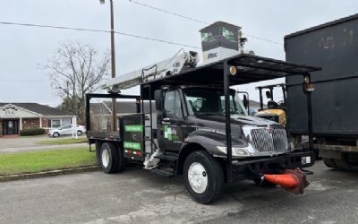 Photo of a 2001 International 4700 Bucket Truck for sale
