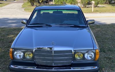 Photo of a 1983 Mercedes-Benz 300CD Coupe for sale