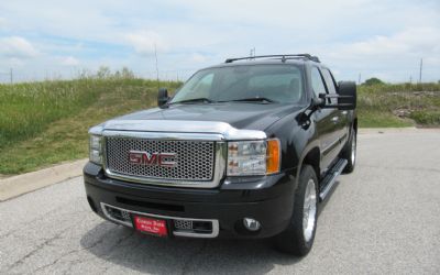 2008 GMC Sierra Denali Crew Cab Pickup Denali 4X4 85,000 Miles