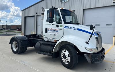 Photo of a 2005 International 8600 Conventional- Day Cab Tractor for sale