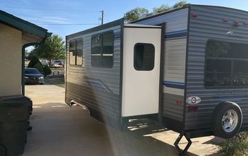 Photo of a 2020 Coachmen Catalina Legacy Edition 263RLS Travel Trailer RV for sale