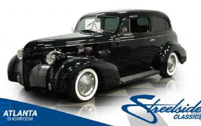 Photo of a 1939 Pontiac Deluxe Restomod for sale