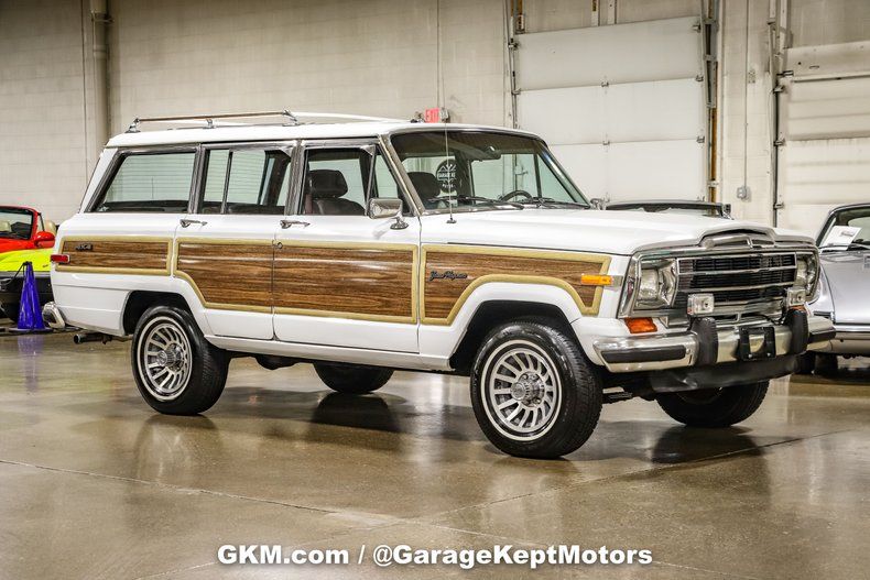 1990 Grand Wagoneer Image