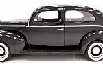 1940 Deluxe Sedan Thumbnail 2