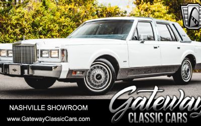 Photo of a 1985 Lincoln Town Car for sale