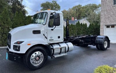 2022 Mack MD6 Hooklift Truck