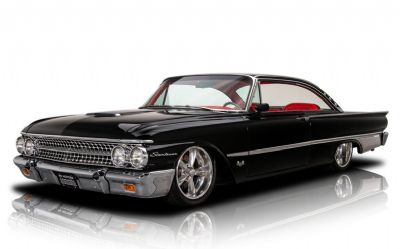 1961 Ford Galaxie Starliner 