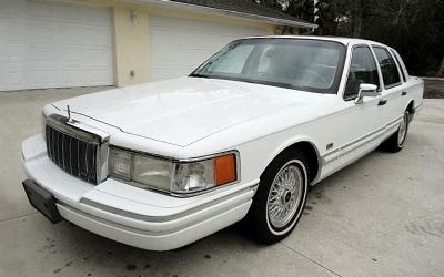 1992 Lincoln Town Car 