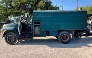 Photo of a 1995 Ford F800 Chipper Truck for sale