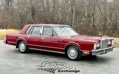 Photo of a 1984 Lincoln Town Car for sale