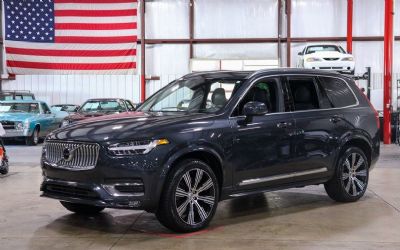 Photo of a 2022 Volvo XC90 Inscription AWD 2022 Volvo XC90 T6 Momentum for sale