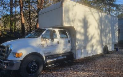 2009 Ford F650 Crew Cab BOX Truck